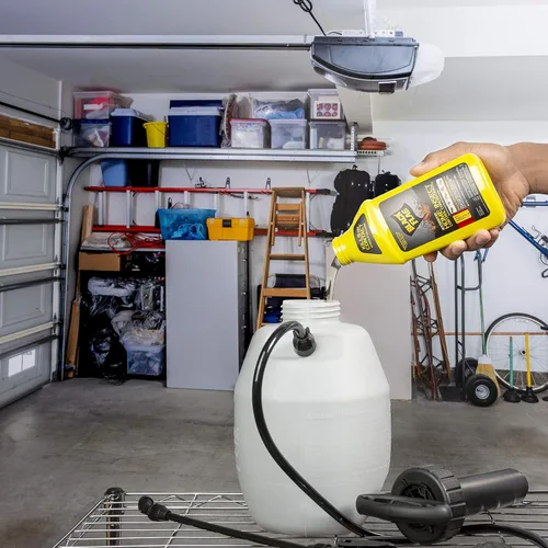 Vista 3 de Concentrado de control de insectos para el hogar Black Flag Extreme, 16 onzas, para uso en interiores y exteriores, rinde 2 galones