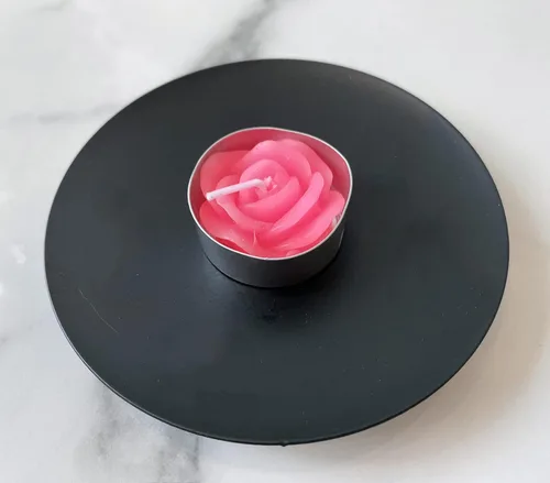 Vista 3 de Velas de té de rosa, 12 piezas hechas a mano delicadas velas de flores con 100 pétalos de rosa de seda, mini discos de vela para bodas