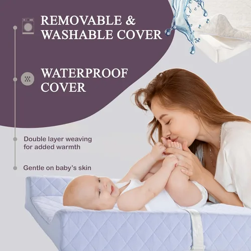 Vista 4 de Cambiador de bebé contorneado de algodón orgánico con colchón de espuma impermeable, incluye funda suave, extraíble y lavable, correa de seguridad