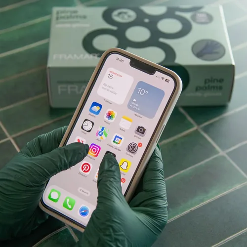 Vista 4 de FRAMAR Guantes verdes desechables sin látex, guantes de nitrilo sin polvo, pequeños, guantes de goma desechables, guantes de nitrilo biodegradables