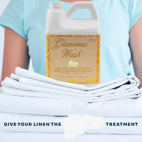 Vista 4 de Tyler Candle Co Kathina Glamorous Wash Kathina 4 oz (Bundle con bolsa de bolsitas)