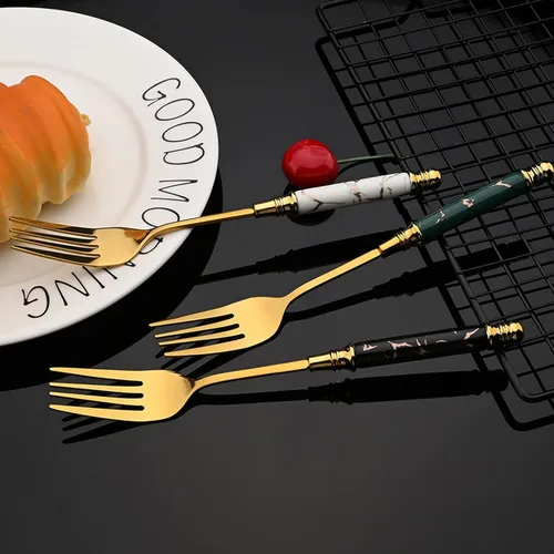 Vista 4 de JASHII Juego de cubiertos con mango de plástico texturizado de mármol para 4, cubiertos de acero inoxidable, 20 piezas, incluye tenedor de cuchara