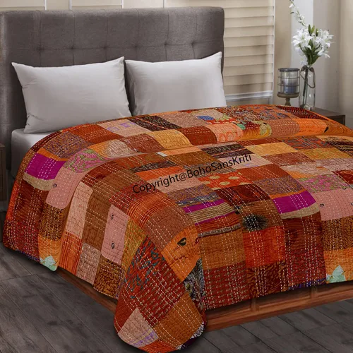 Vista 8 de Boho Sanskriti Colcha de seda india Kantha de retazos de seda tamaño Queen Twin Patola Colcha
