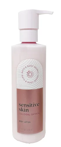 Vista 3 de Bath & Body Works Piel sensible con loción corporal de avena coloidal, paquete de 2 con un jabón de muestra de Himalayan Salts Springs.