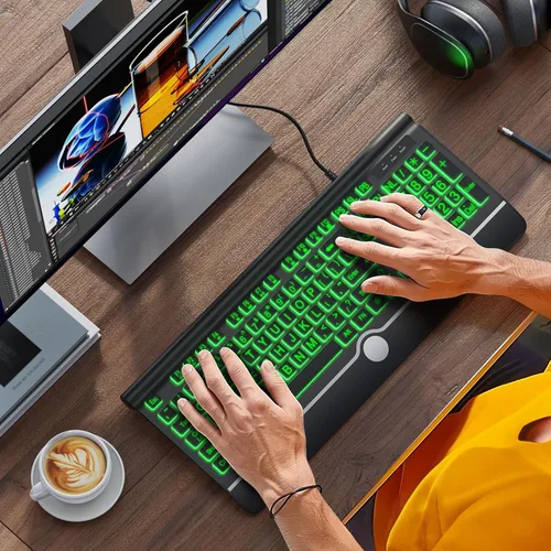 Vista 2 de KOPJIPPOM Teclado de computadora retroiluminado con impresión grande, teclados USB con cable de tamaño completo con retroiluminación de 7