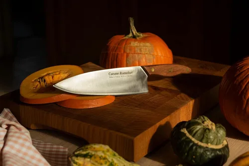 Vista 2 de Cuisine Romefort Cuchillo de chef afilado de acero al carbono XC75, hoja de 8.7 pulgadas, con funda de cuero cuchillos de chef con mango de madera
