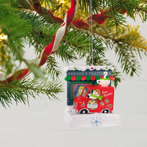 Vista 6 de Hallmark Keepsake Adorno de Navidad 2023, colección Happy Holiday Parade Musical Trattoria con luz, regalos para ella