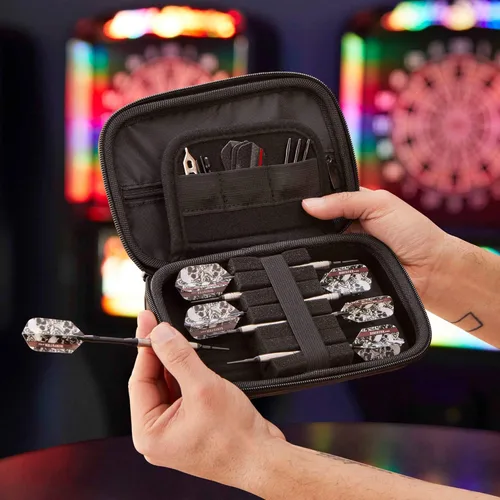 Vista 7 de Casemaster Sentinel - Estuche para 6 dardos con capacidad para accesorios adicionales, puntas, ejes y vuelos, compatible con dardos de acero y punta