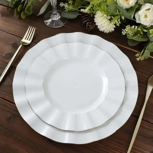 Vista 28 de Efavormart 10 Pack Platos redondos de plástico negro de 6" para postre y ensalada, platos desechables para aperitivos con borde ondulado dorado