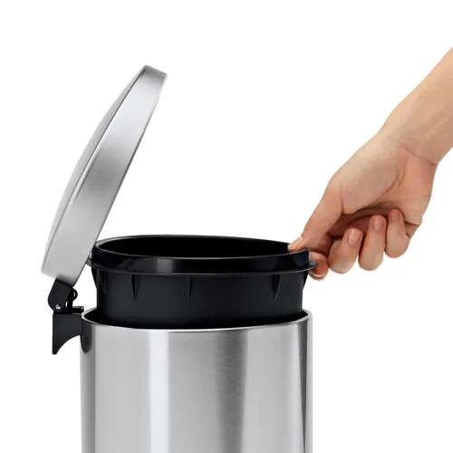 Vista 4 de simplehuman - Cubo de basura redondo para baño de 1.6 galones, 6 litros, de acero inoxidable cepillado, con pedal
