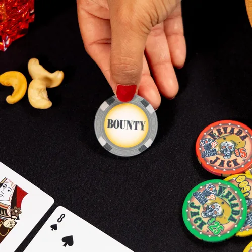 Vista 3 de Classic Bounty Chip Set de 10 fichas de torneo de póquer Texas Holdem