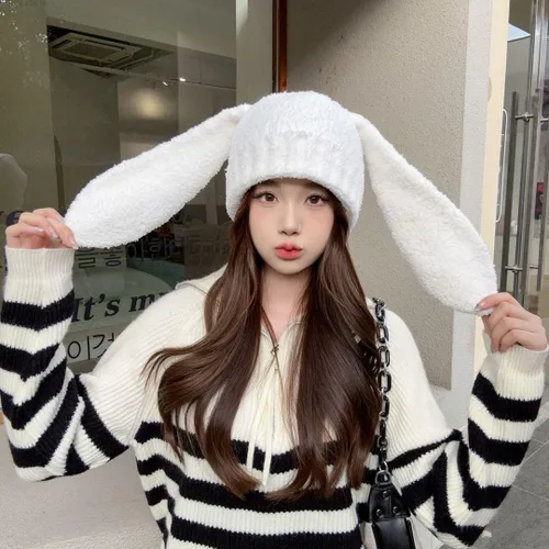 Vista 2 de Fauxfur Y2k - Gorro de conejo para mujer, gorro de invierno cálido con diseño de calavera y pompón, sombrero holgado