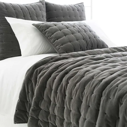 Vista 2 de Pine Cone Hill Vienna Velvet Shale Quilt, tamaño matrimonial/queen, patrón sólido gris
