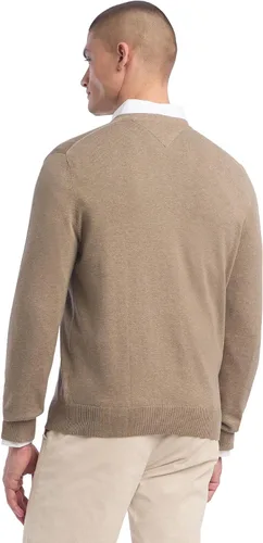 Vista 4 de Tommy Hilfiger Suéter esencial de algodón con cuello en V y manga larga para hombre