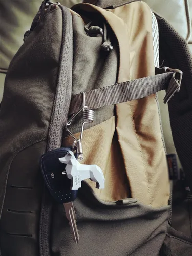 Vista 6 de MOODTOWN - Llavero de acero inoxidable hecho a mano