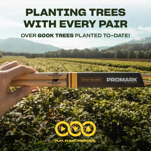 Vista 6 de ProMark Classic Forward 2B FireGrain Baquetas, baquetas con acabado lacado, TX2BW-FG, punta de madera ovalada, nogal, 1 par