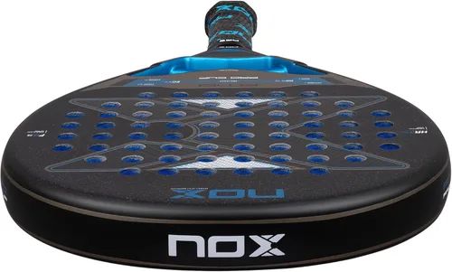 Vista 4 de NOX Pala de pádel AT10 Pro Cup Soft 2026 Agustin Tapia Forma de lágrima Pala Padel Fibra de vidrio cara plateada, HR3 Soft Eva Core