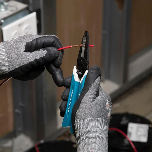 Vista 9 de Klein Tools 80089 Kit de Destornillador Multi-Bit y Alicates, Fabricado en Estados Unidos, con Pelacables, Cinta Métrica y Accesorios