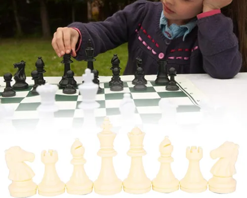 Vista 3 de EVTSCAN Juego de ajedrez de plástico Juego de ajedrez internacional Juego completo de ajedrez negro y blanco (King (grande) 3.031 in)