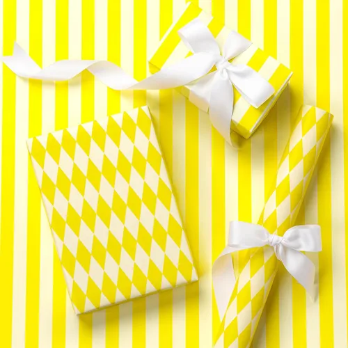 Vista 16 de RUSPEPA Rollo de papel de regalo reversible, mini rollo, rayas blancas y negras y patrón de diamantes para regalo de cumpleaños, bodas