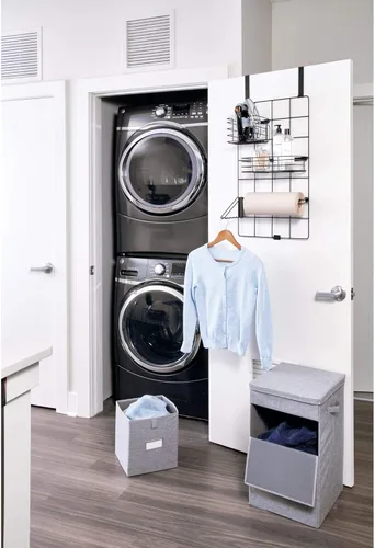 Vista 6 de InterDesign Jayce Sistema de pared metálica, panel de organización modular de rejilla para el almacenamiento adicional en la cocina